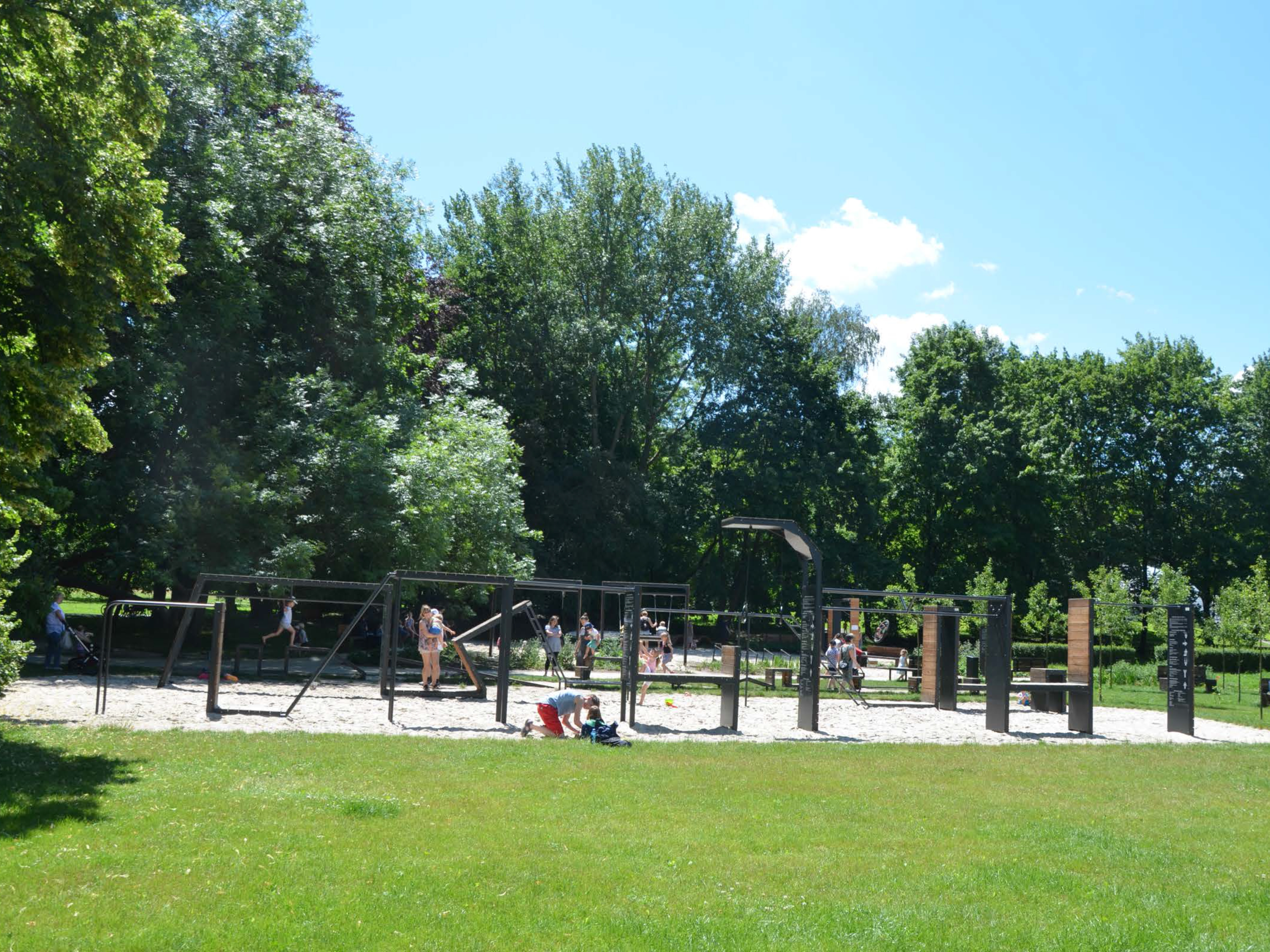 Smoczy Skwer „Do Woli” w Parku Decjusza w Krakowie